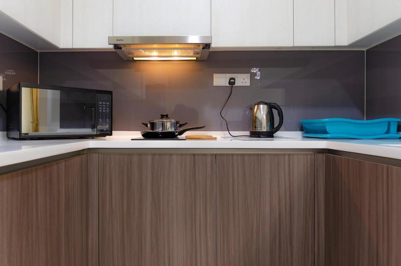 A Cozy & Comfy Suasana Suites In Τζόχορ Μπάχρου Εξωτερικό φωτογραφία