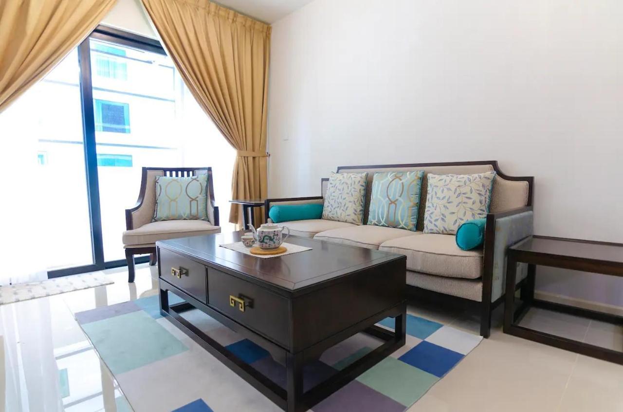 A Cozy & Comfy Suasana Suites In Τζόχορ Μπάχρου Εξωτερικό φωτογραφία