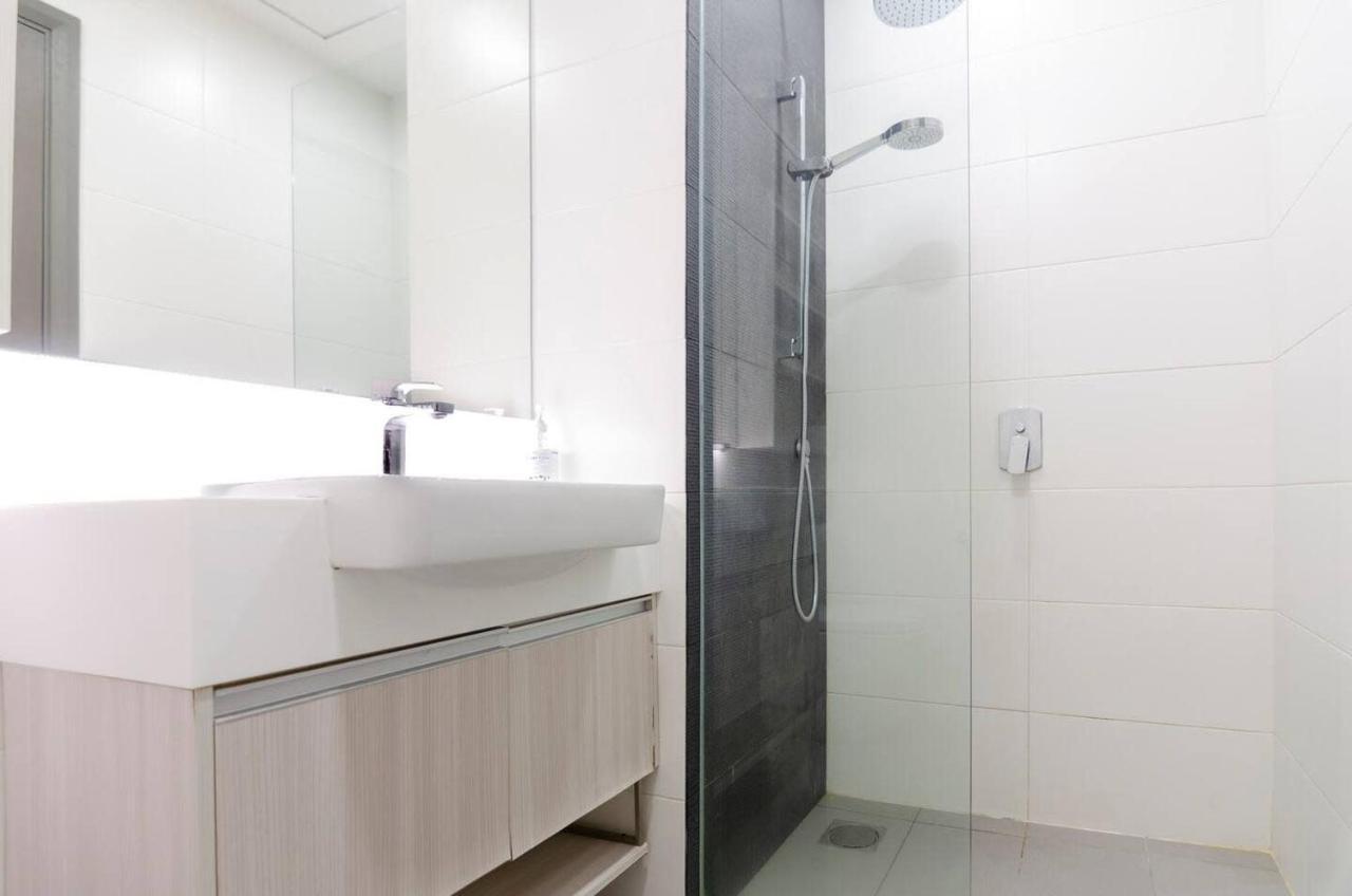 A Cozy & Comfy Suasana Suites In Τζόχορ Μπάχρου Εξωτερικό φωτογραφία